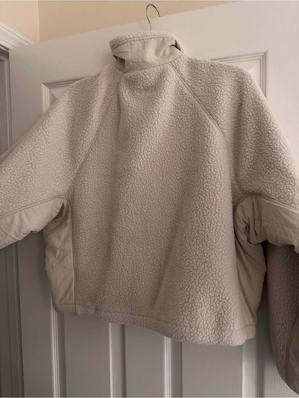 Vuori Alpine Full Zip Jacket Women’s - Picture 8 of 8